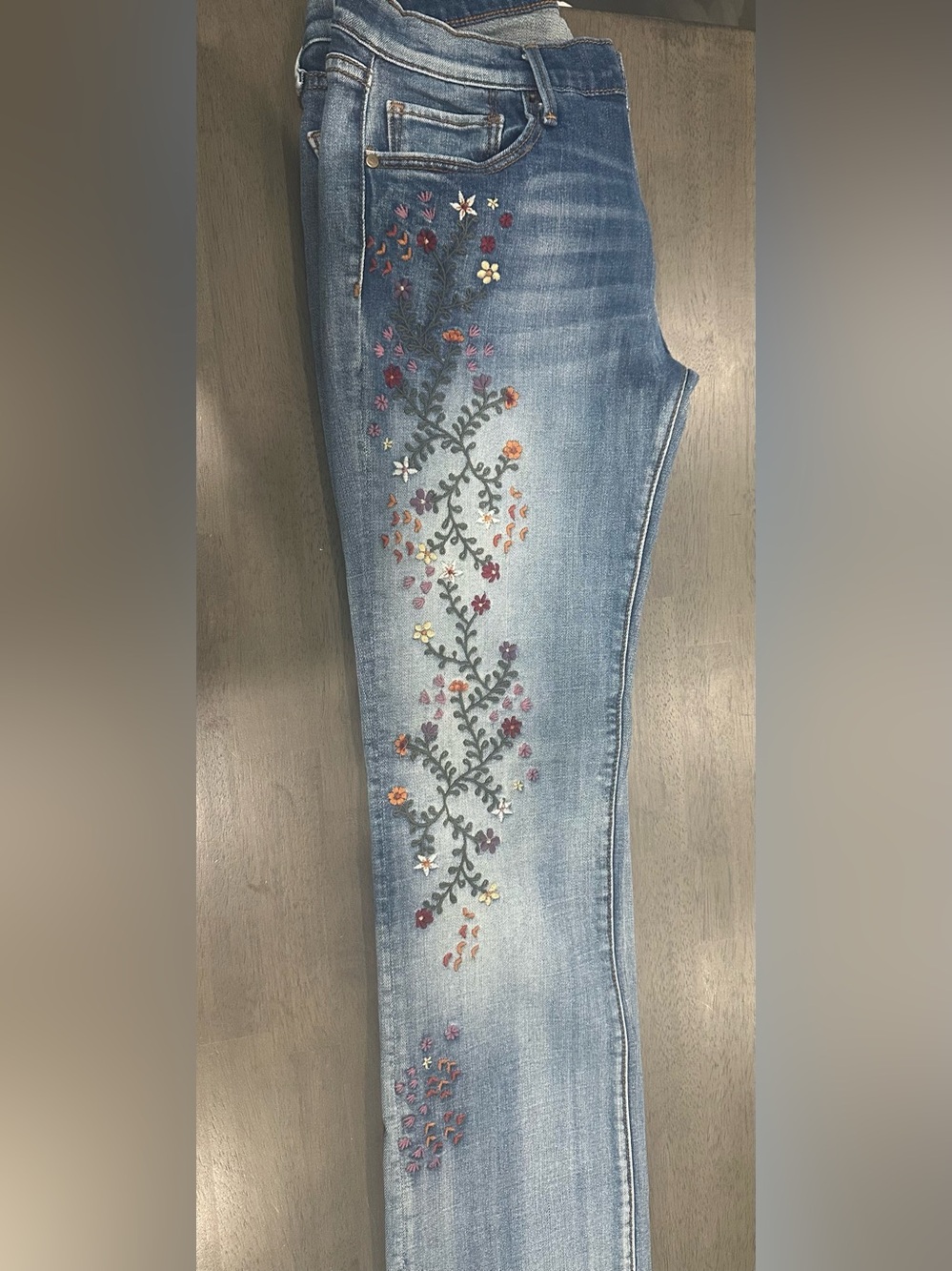 DRIFTWOOD Kelly Strawberry Blossom EMBROIDERED Jeans Size 26 - Picture 4 of 8